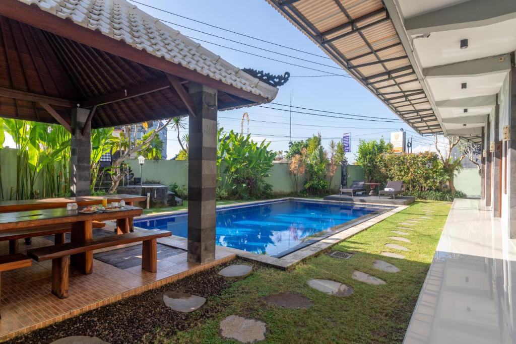Cempaka Mas Guest House Canggu, Canggu Prezzi aggiornati per il 2024