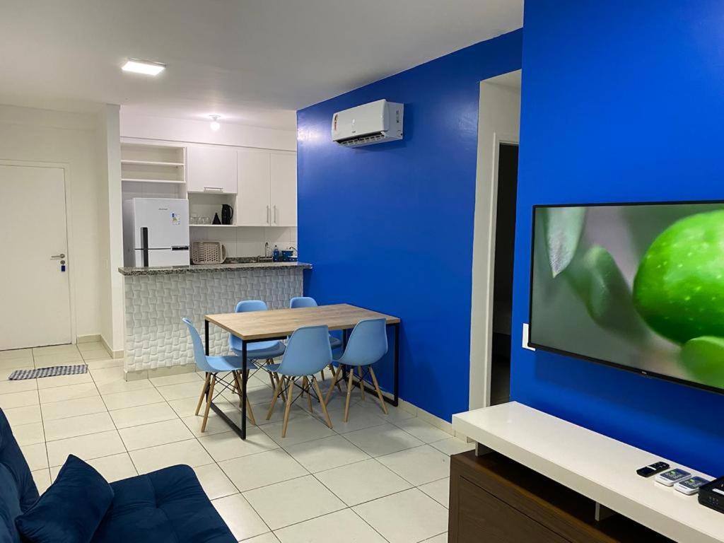 Η κουζίνα ή μικρή κουζίνα στο Guarujá condomínio Villa Di fiori AP jasmim