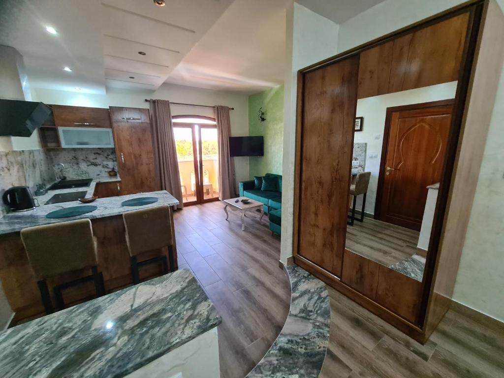 Mahdia - Baghdadi - Laourient Apartments, restaurant, café - Apartment With Balcony