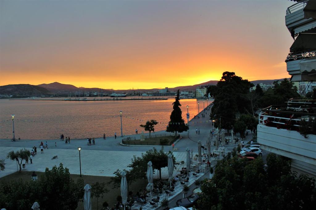 Foto da galeria de Luxury Sea View em Volos