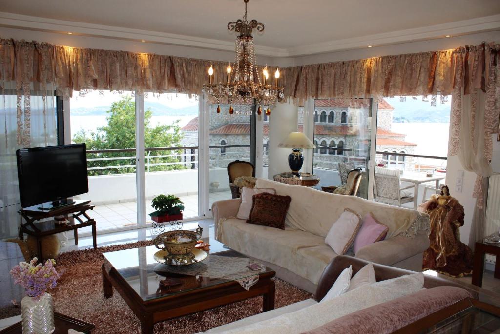 Telewizja i/lub zestaw kina domowego w obiekcie Luxury Sea View