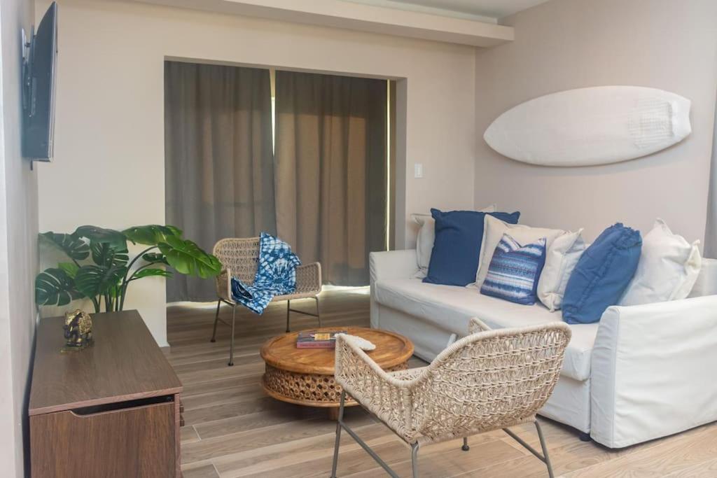Posezení v ubytování Tradewinds Apartments Simpson Bay