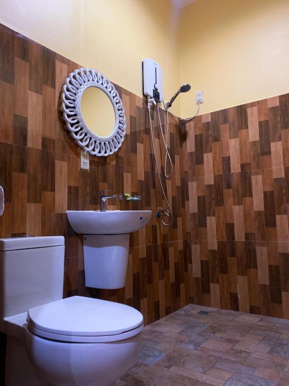 Koupelna v ubytování Mabini Hotel