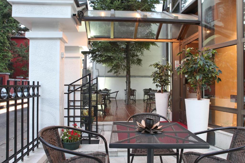 Garni Hotel Vozarev - Resim 18