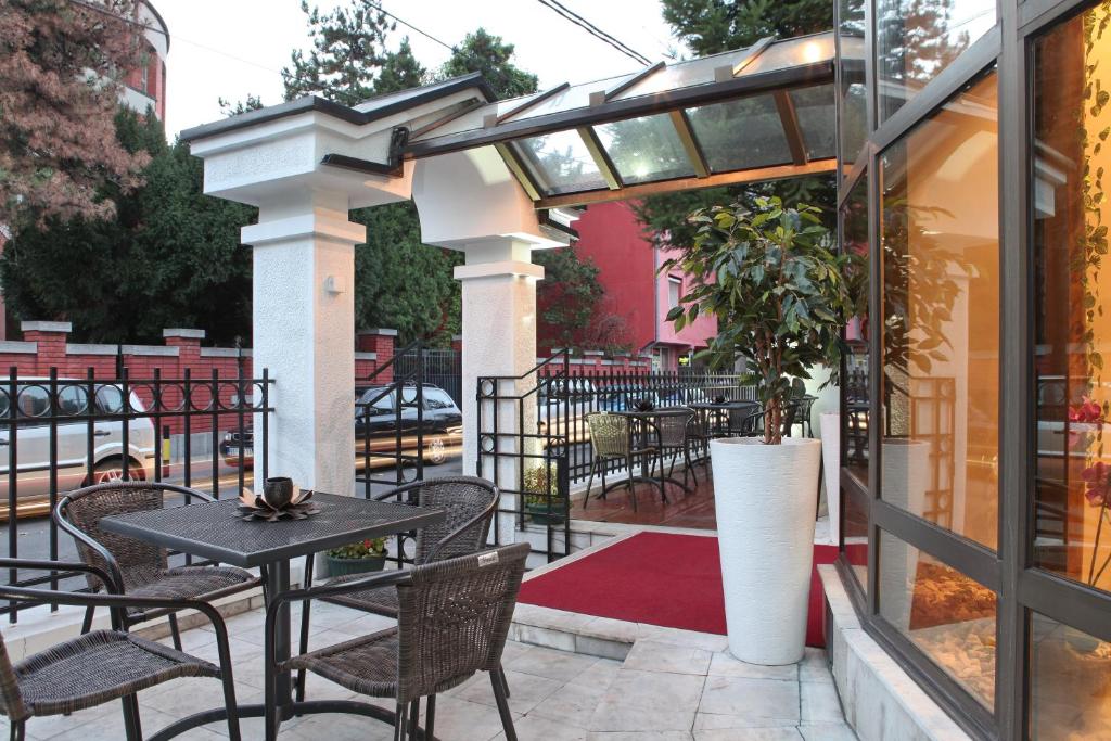 Garni Hotel Vozarev - Resim 17