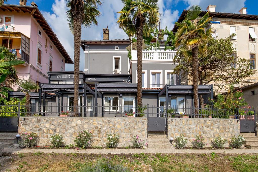 Budynek, w którym mieści się apartament