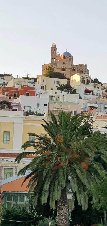 Výhľad na mesto Vari alebo výhľad na mesto priamo z apartmánu