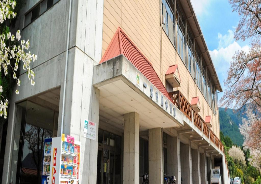 Nespecifikovaný výhled na hory nebo výhled na hory při pohledu z hotelu