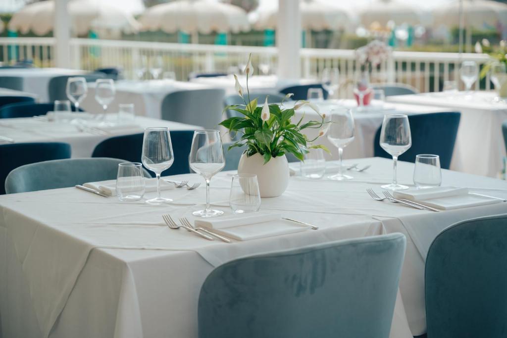Restaurace v ubytování Hotel Galassia Suites & Spa