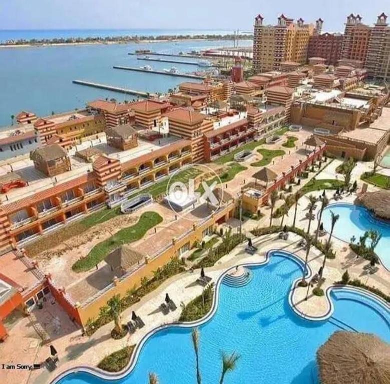 Bazén v ubytování فندق بورتو مارينا - غرفة فندقية بخدمة فندقية nebo v jeho okolí