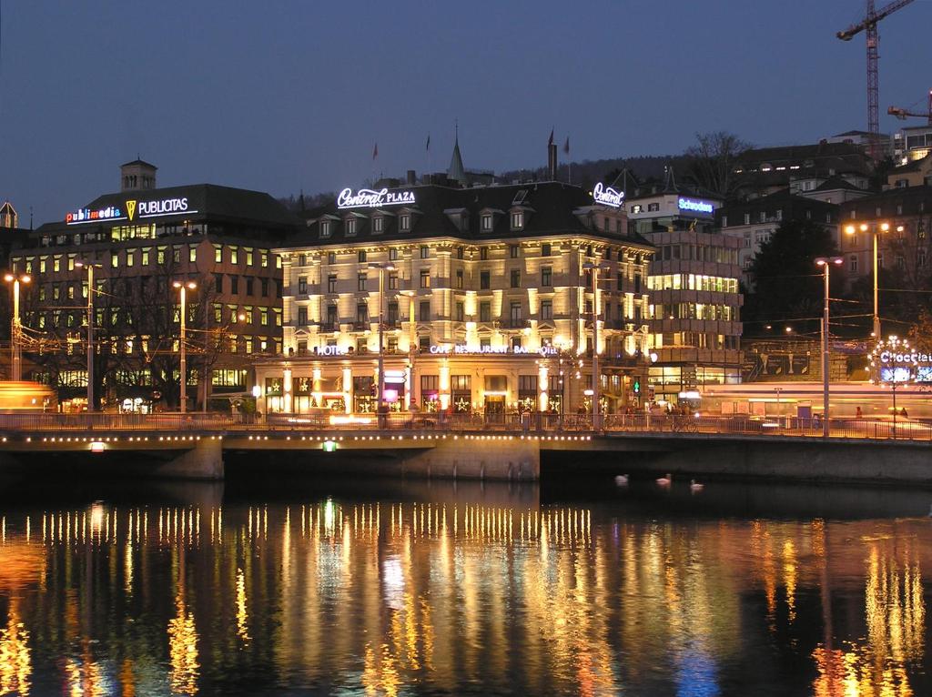 Central Plaza - Resim 23