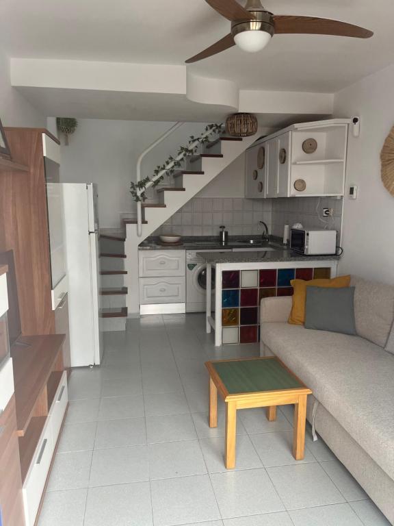 Kuchyňa alebo kuchynka v ubytovaní Villa Natura Maspalomas Complejo Playmar