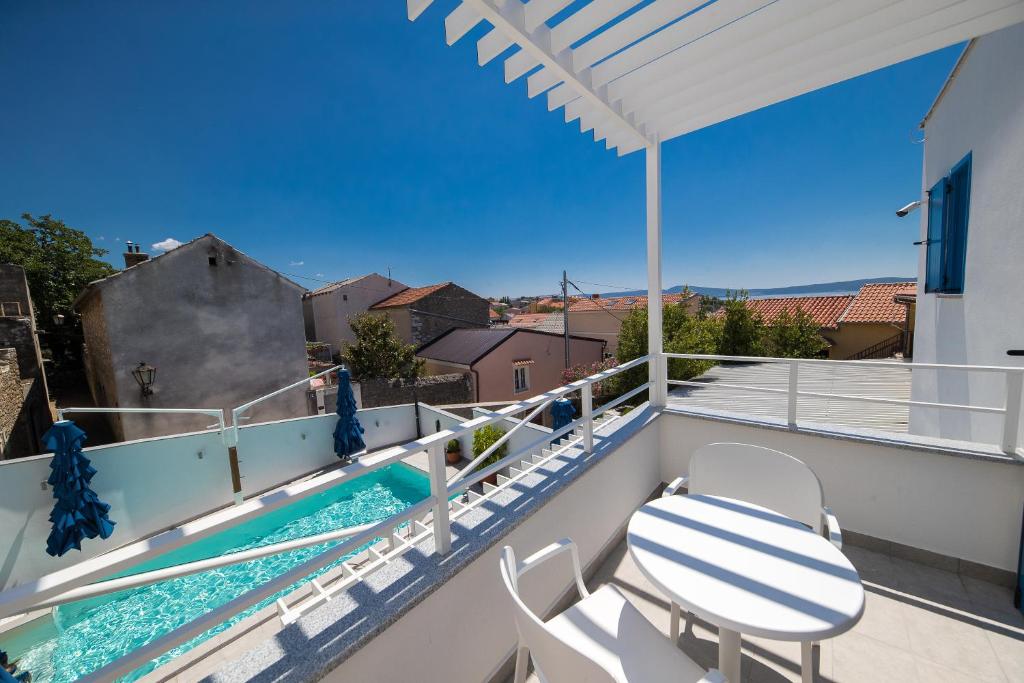 Nespecifikovaný výhled na hory nebo výhled na hory při pohledu z apartmánu