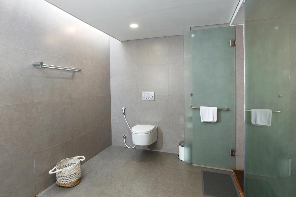 Giriwood Hotel & Villa - 9