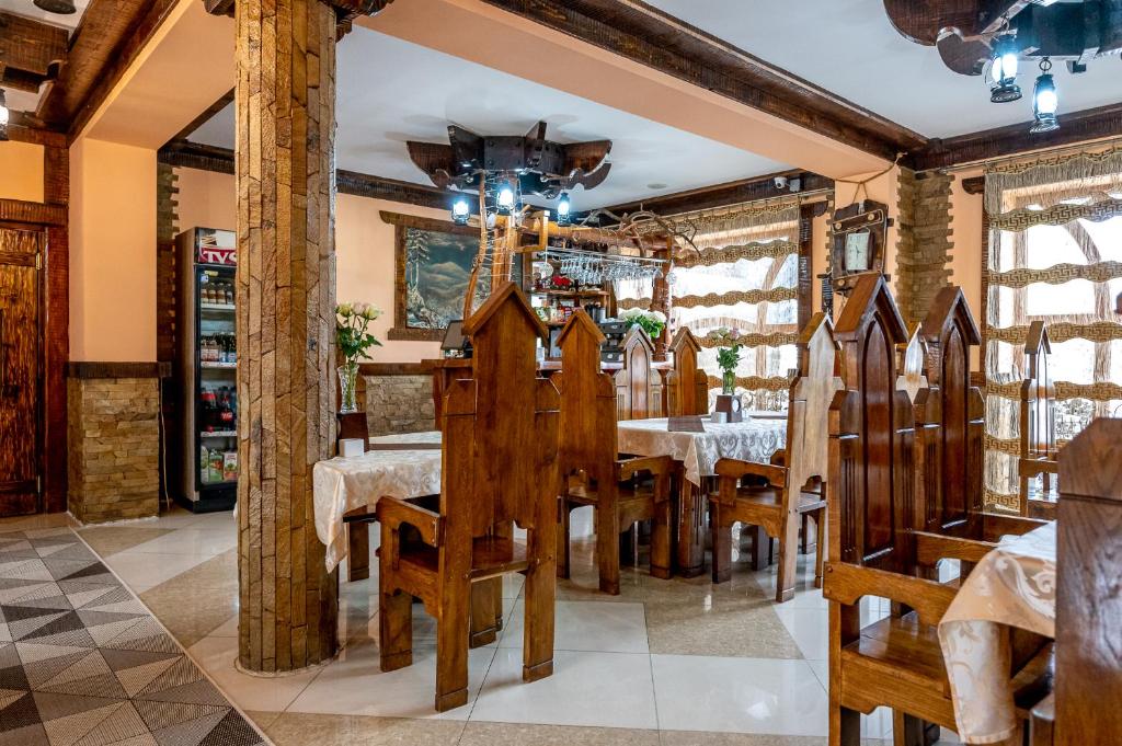 Restaurace v ubytování Марина