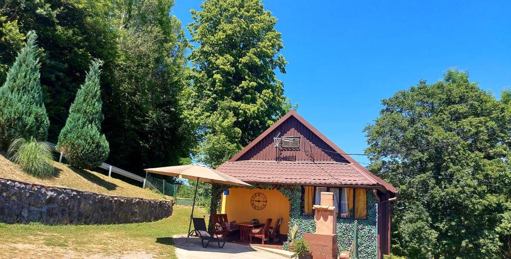Zahrada ubytování Honey house Lika