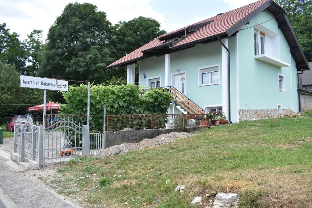 Vonkajšia záhrada v ubytovaní Apartman Rukavina