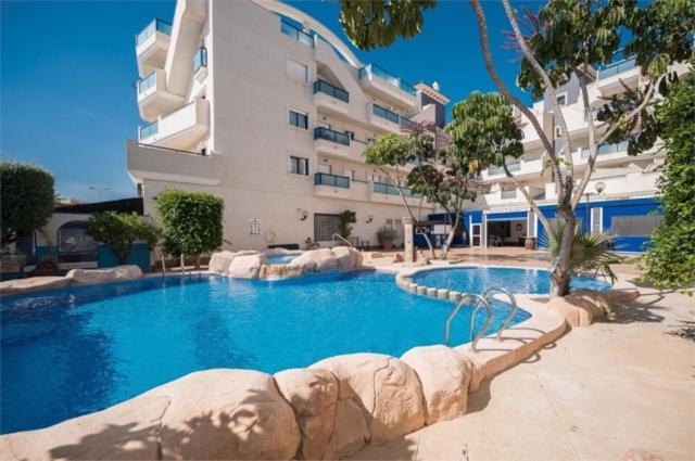 Beautiful location in Orihuela-Costa at Playamarina II with a private roof terrace, two balconies and brand new air conditioning