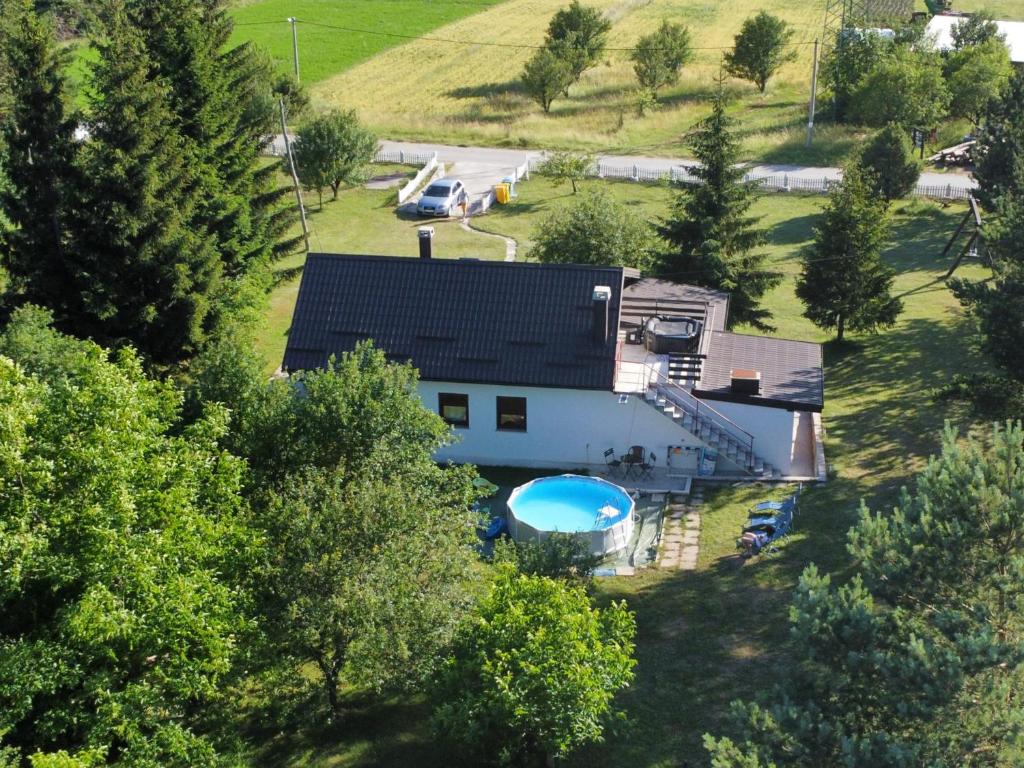 Bazén v ubytování Holiday Home Lana nebo v jeho okolí