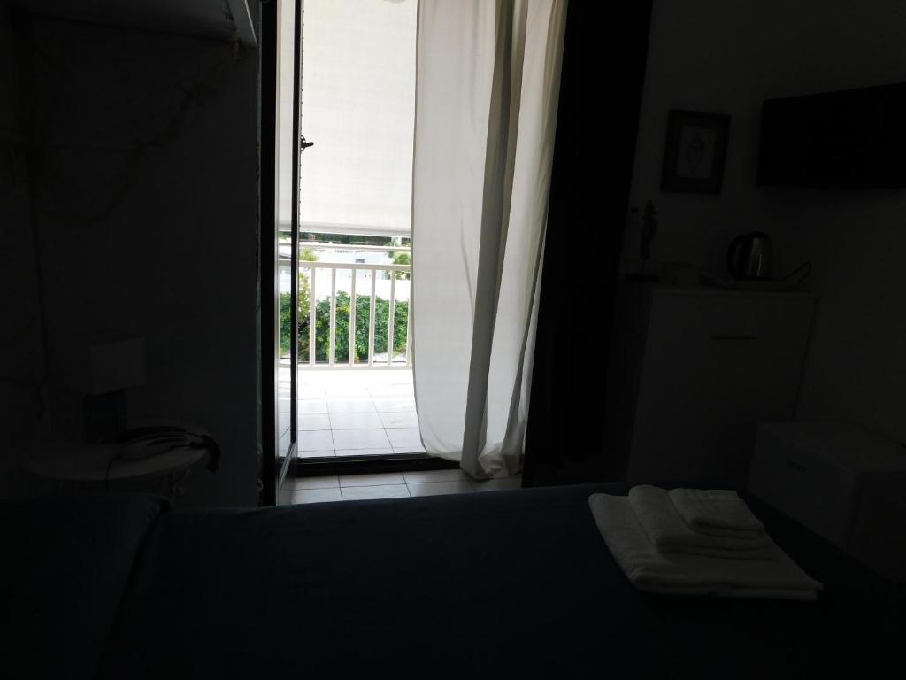 Sulla Battigia B&B - Tweepersoonskamer Met Balkon