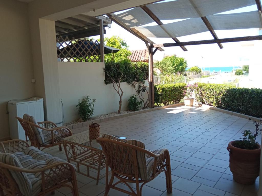 Balkón alebo terasa v ubytovaní Sea Side House Kourouta