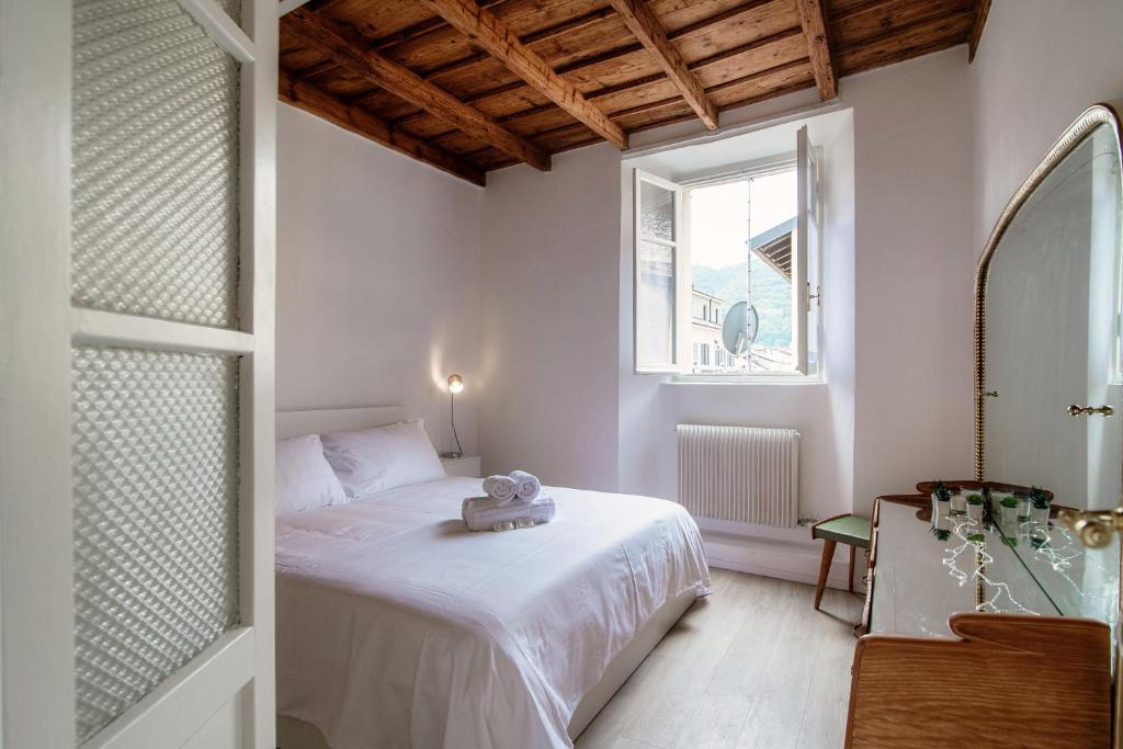 Silvia Como House - The House Of Travelers