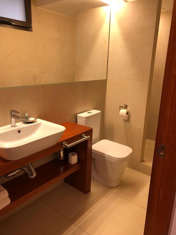 Koupelna v ubytování HOTEL ISLA PLANA
