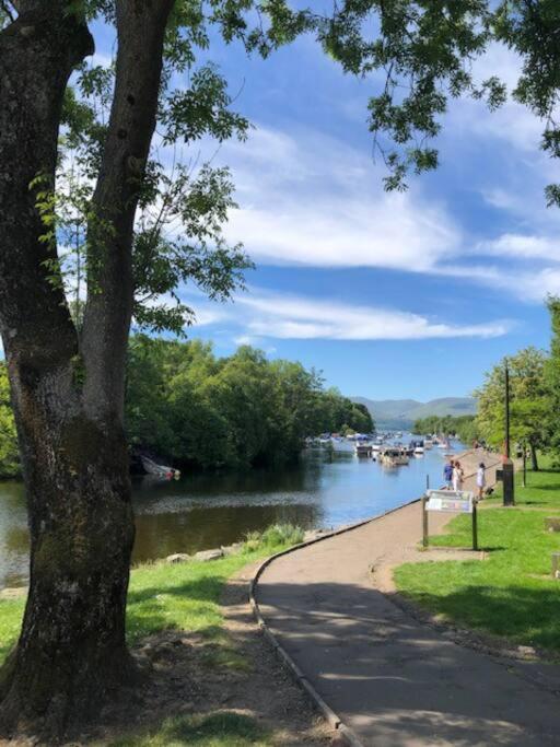 Light & Spacious Loch Lomond Apartment, Alexandria (updated prices 2024)