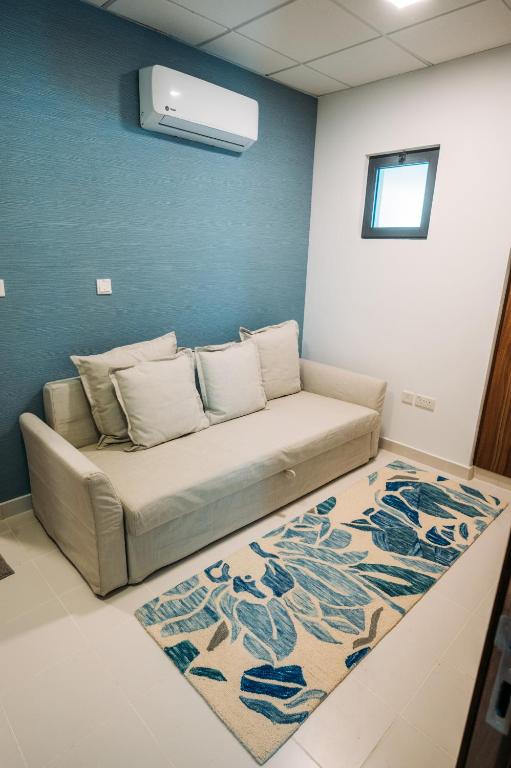 Postel nebo postele na pokoji v ubytování Family vacation villa with private pool and access to beach