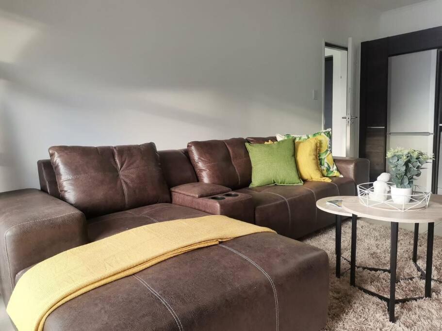 Bryanston one bed apartment, Johannesburg (updated prices 2024)