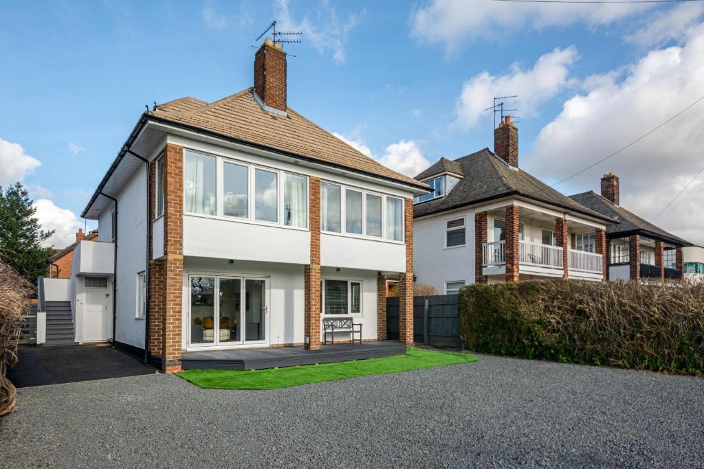 an exterior view of a house at Butterfly House - Luxury 2 Bedroom Property in Kettering