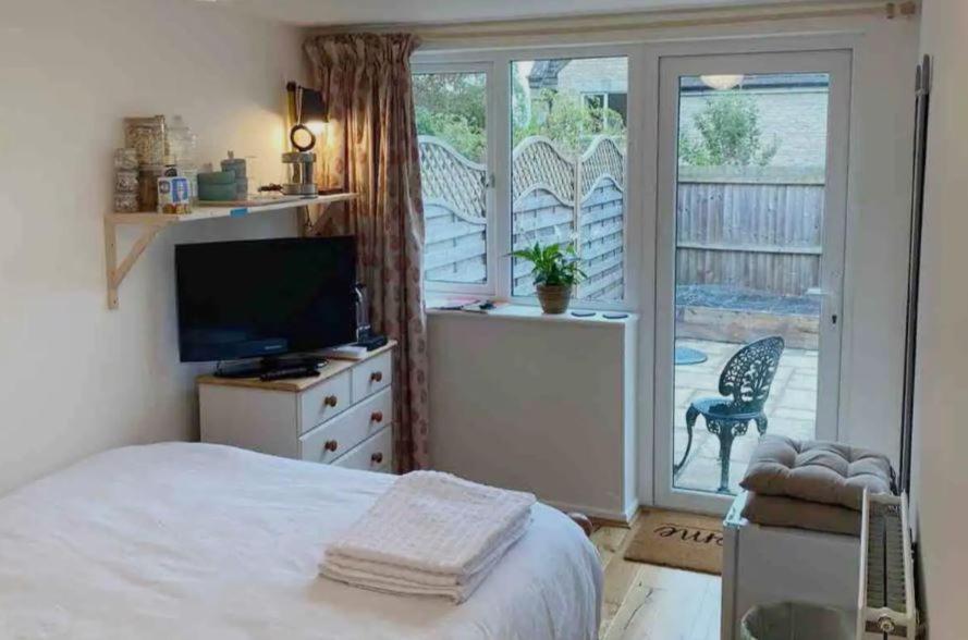 Lovely private suite in the heart of Painswick, Painswick (updated