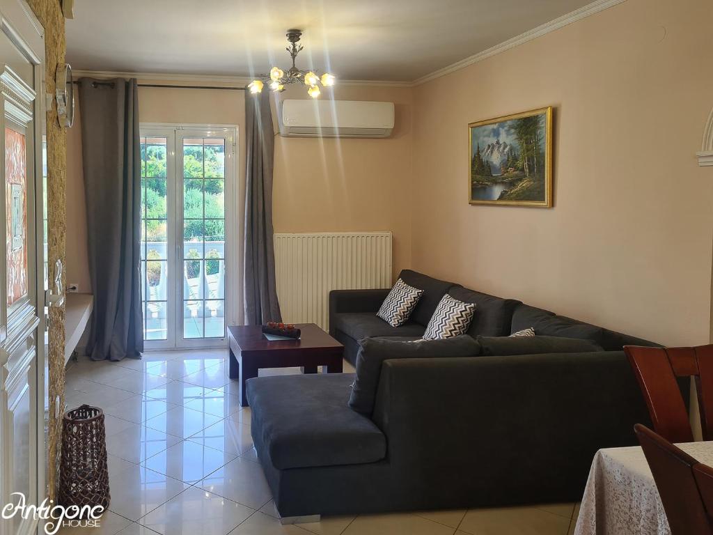 Fotografia z galérie ubytovania Antigone House v destinácii Ajos Stefanos