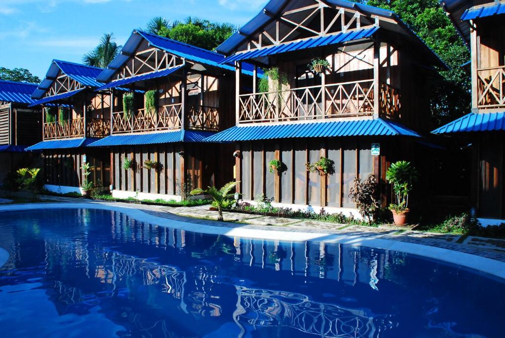 Bazén v ubytování Hotel Utüane nebo v jeho okolí