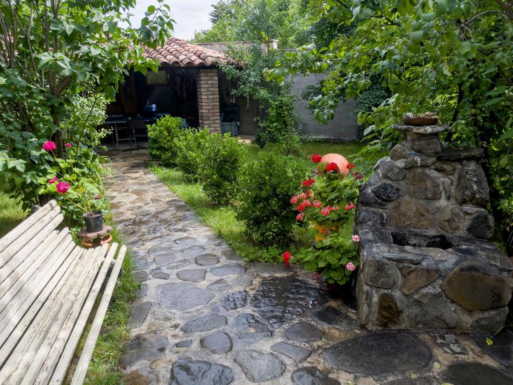 Zahrada ubytování Guest House Chiko