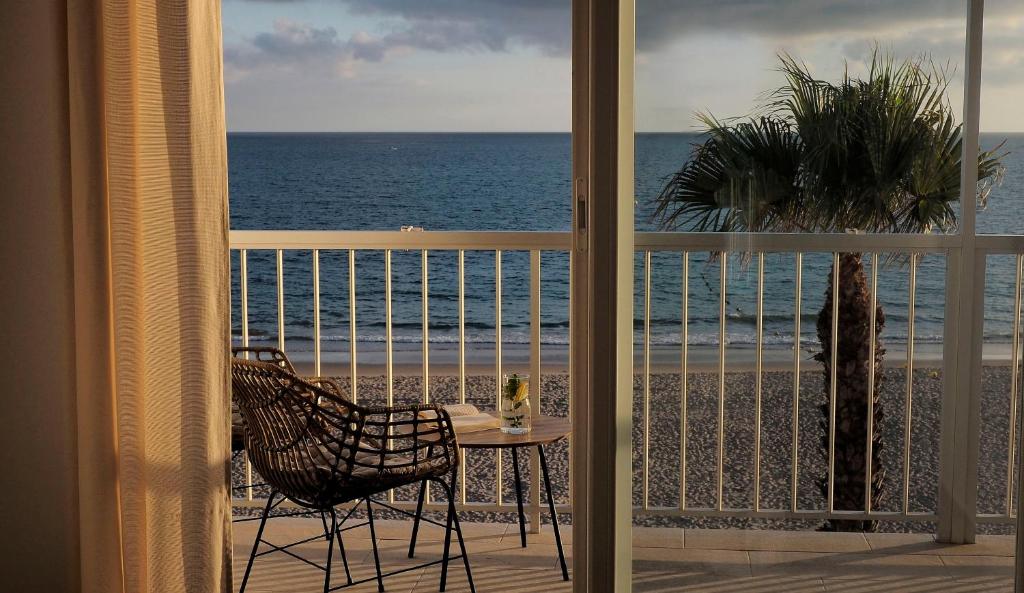 - Balcón con vistas a la playa en Caracol 5 by 7Escalones en Rota