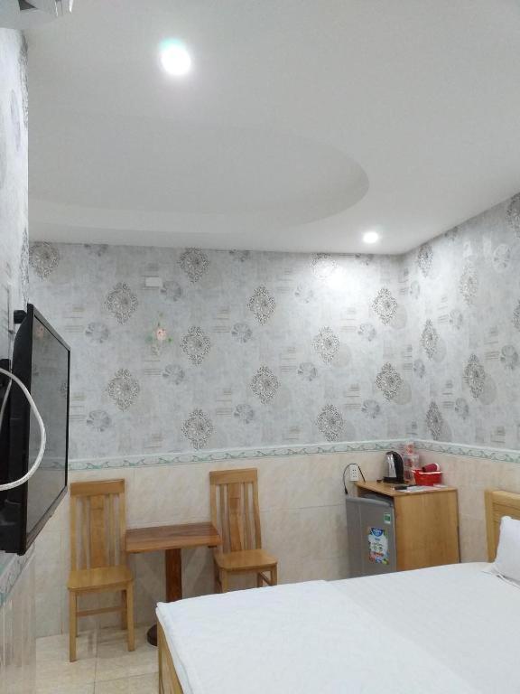 Köök või kööginurk majutusasutuses Nhà Nghỉ Nguyên Anh