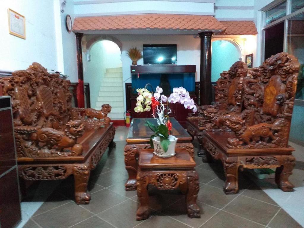 Istumisnurk majutusasutuses Nhà Nghỉ Nguyên Anh