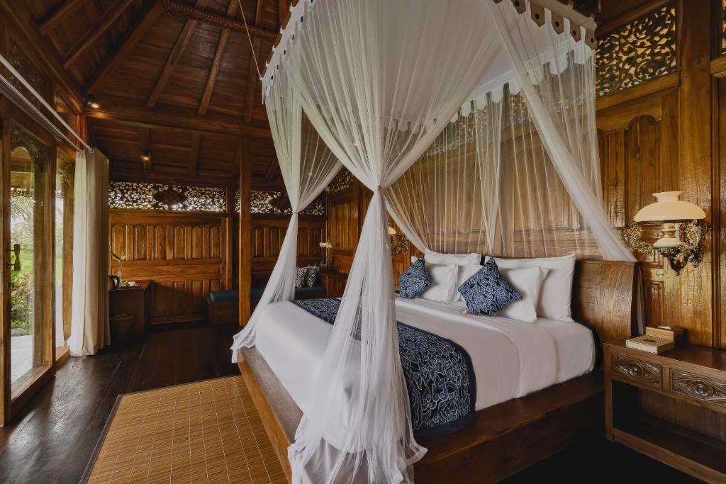 Airsania Ubud Antique Villas - 2