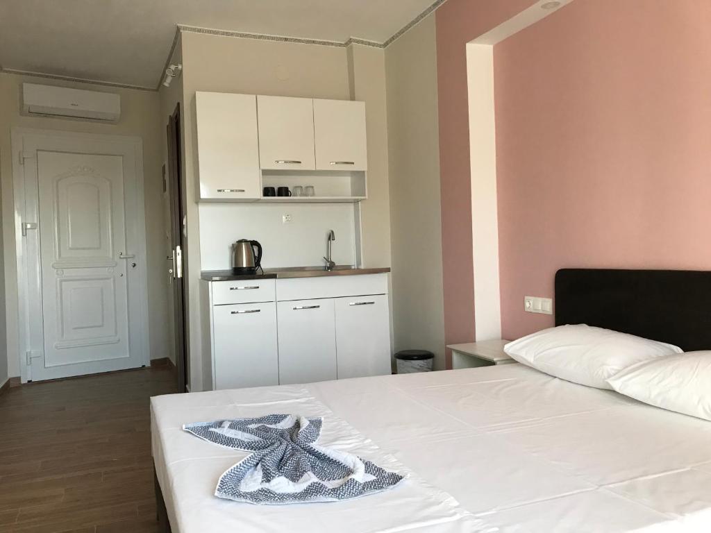 A kitchen or kitchenette at dpatina