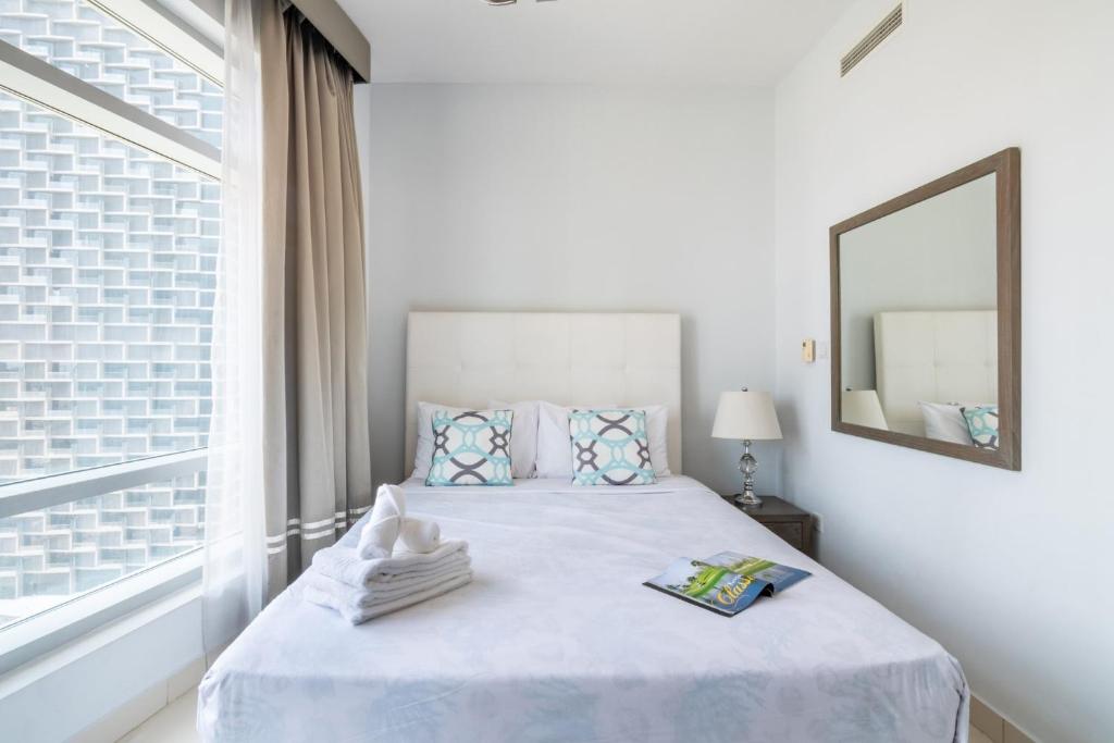 Fotografie z fotogalerie ubytování Luxury 2BR WALK to Burj Khalifa and Dubai Mall! شقة فاخرة غرفتين بجانب مول دبى وبرج خليفة v Dubaji