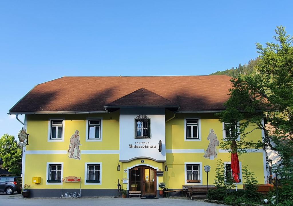 Budova, kde se penzion – hostinec nachází