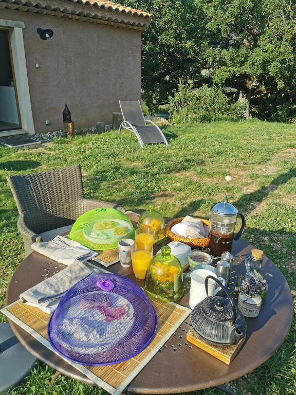 Jídlo v bed and breakfast nebo okolí