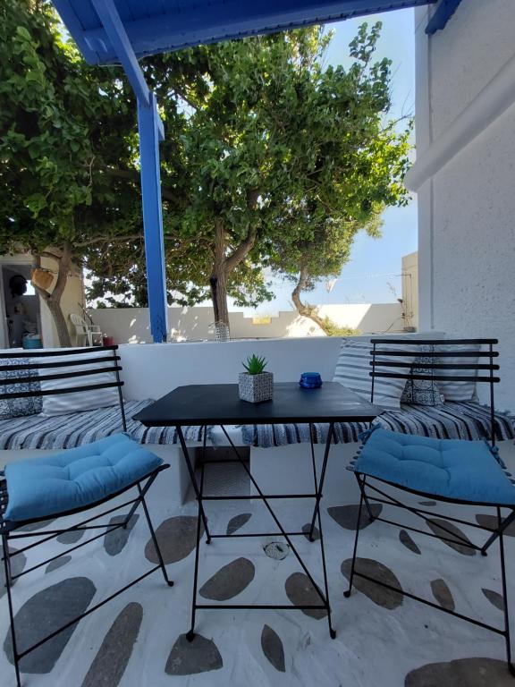 Anemelia Hotel Adamas - 10