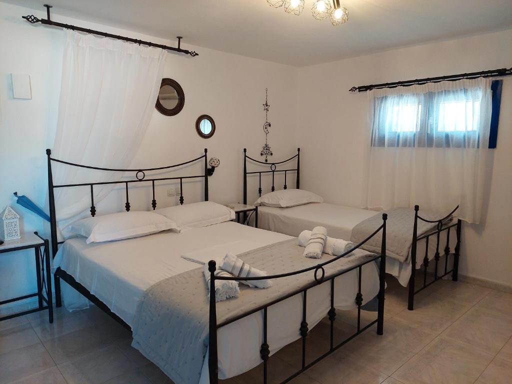 Anemelia Hotel Adamas - 1