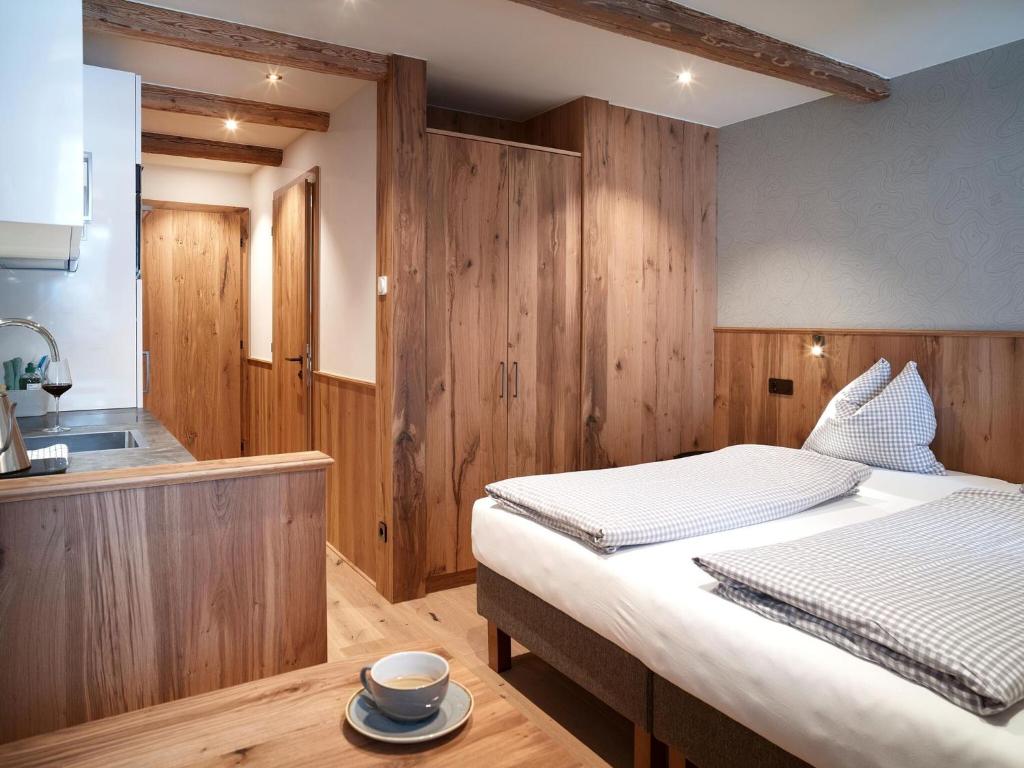 Posteľ alebo postele v izbe v ubytovaní Graceful Apartment in Schröcken with Sauna and Pool