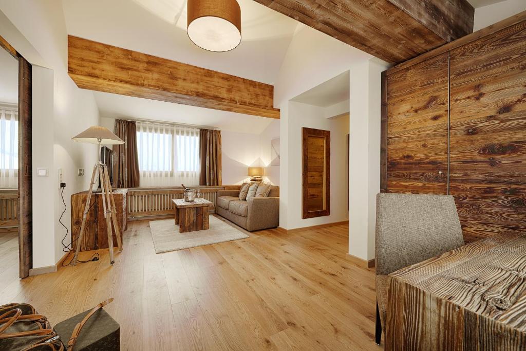Posezení v ubytování ADLER HÄUSERN Gourmet & Spa Hotel