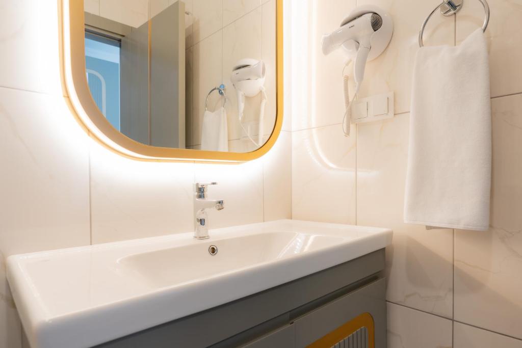 Gurses Life Hotel - 9