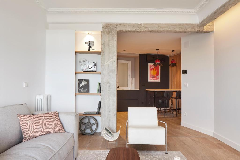 Posedenie v ubytovaní Zinemaldi Suite by FeelFree Rentals