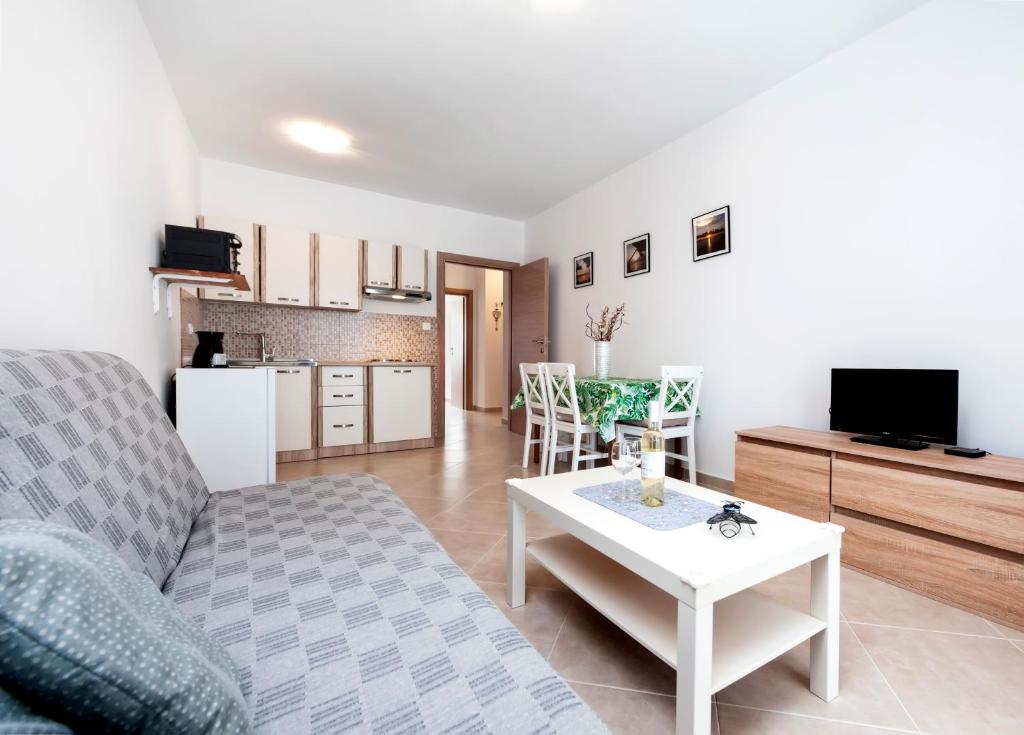 Kuchyň nebo kuchyňský kout v ubytování Apartments Vinko